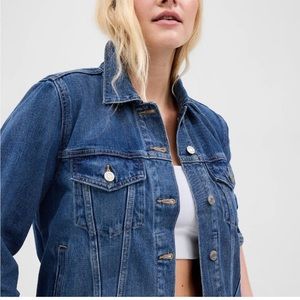 GAP | classic cotton button down medium wash denim trucker jean jacket, size XS
